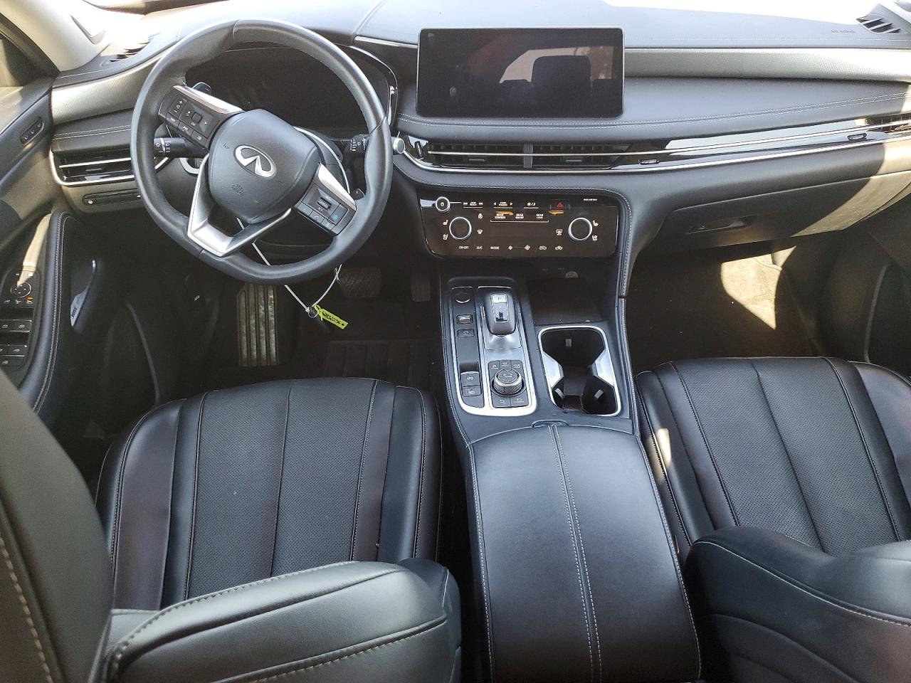 INFINITI Qx Luxe