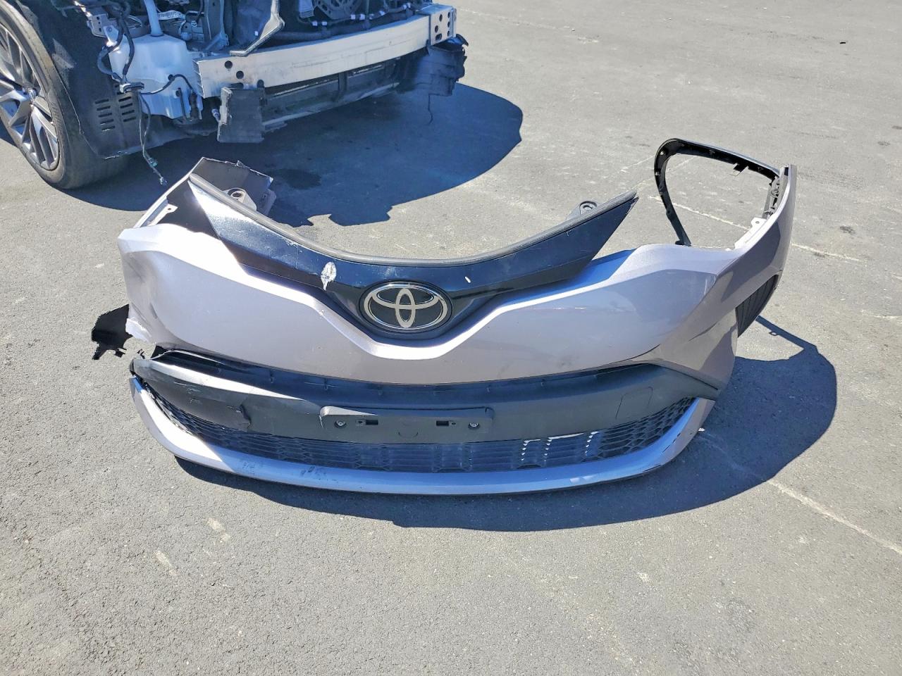 Toyota C-hr Le Le