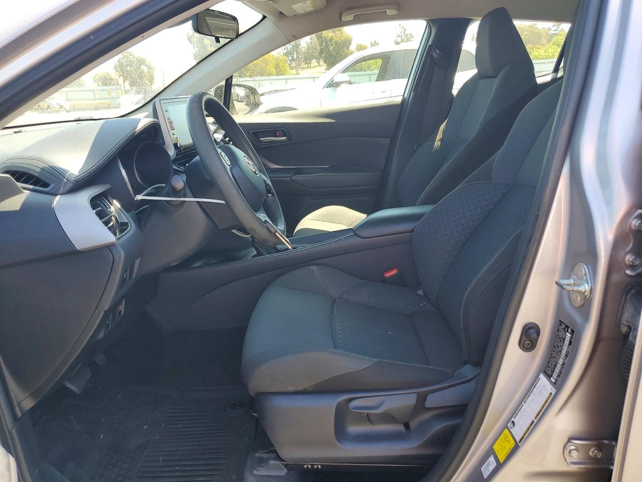 Toyota C-hr Le Le