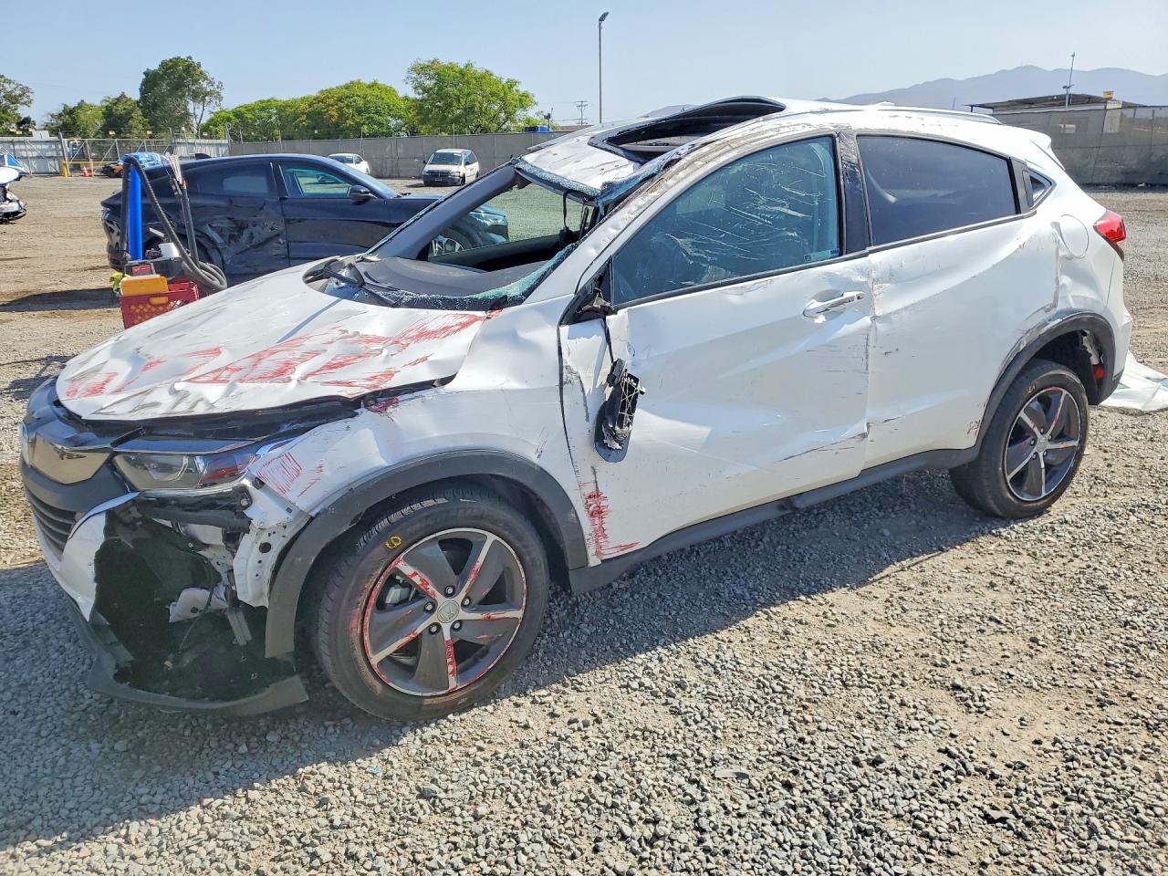 Salvage Honda HR-V Image