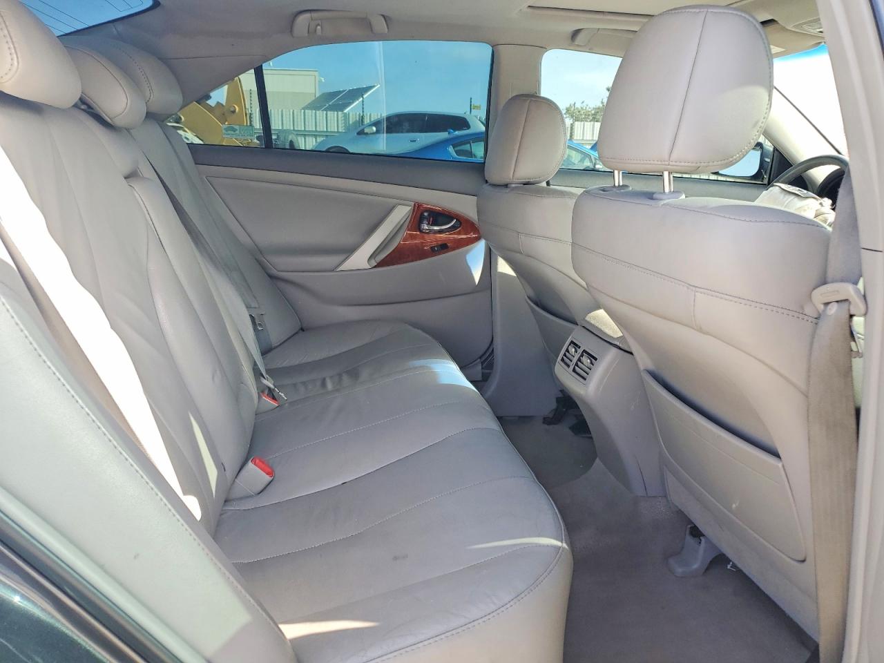 Toyota Camry Hybrid