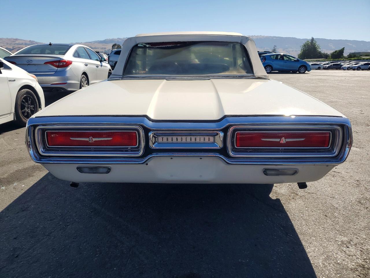 Ford Thunderbird