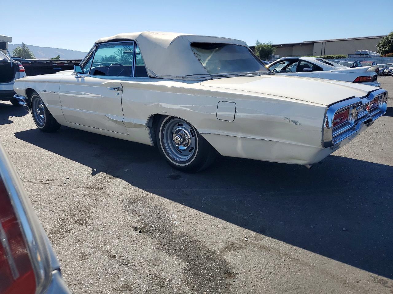 Ford Thunderbird