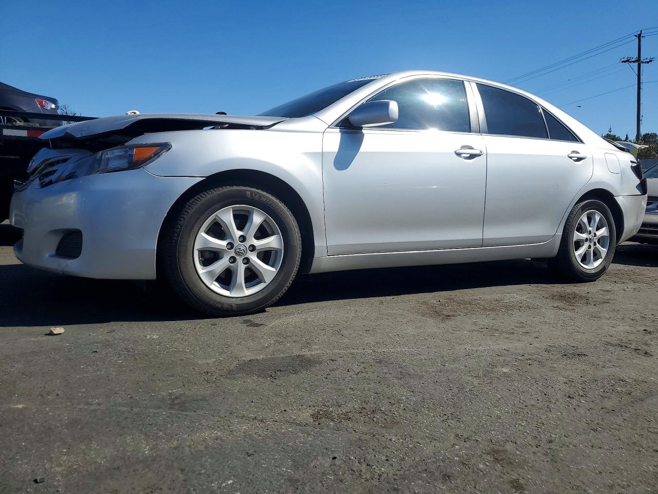 Salvage Toyota Camry Image
