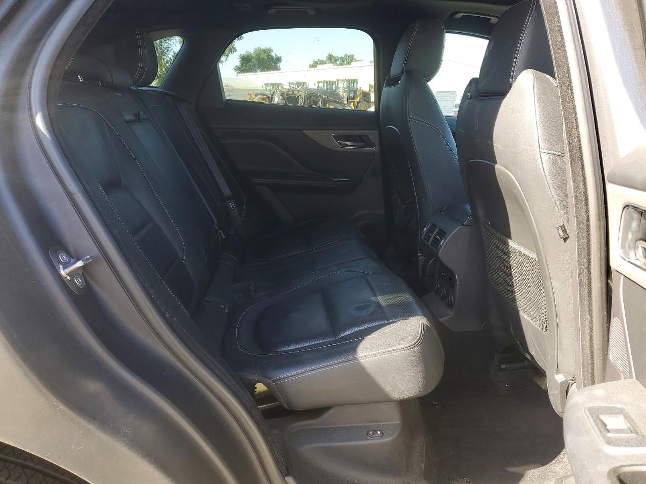 Jaguar F-PACE S