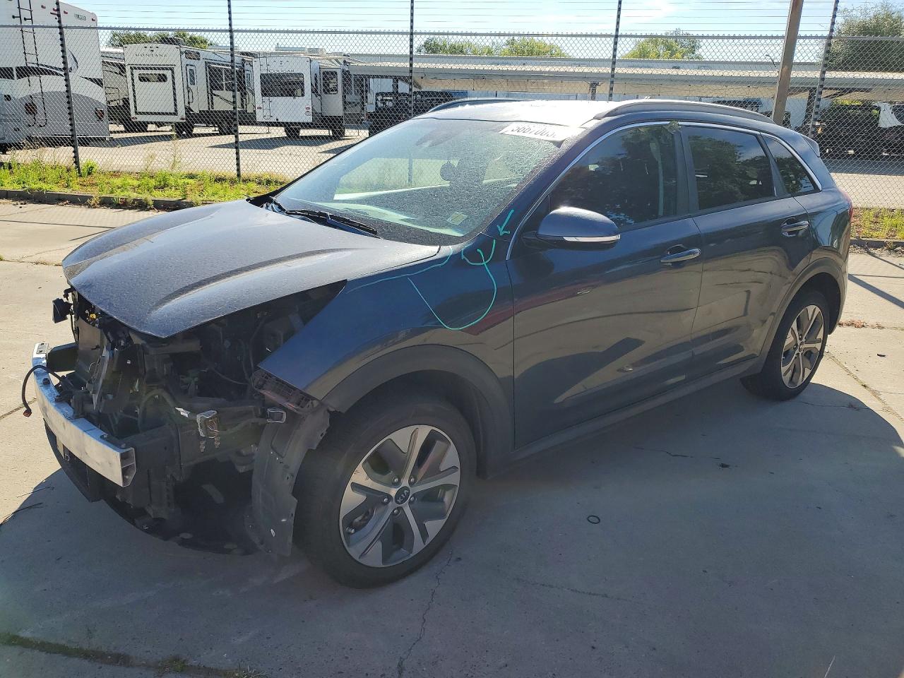 Salvage Kia Niro Image