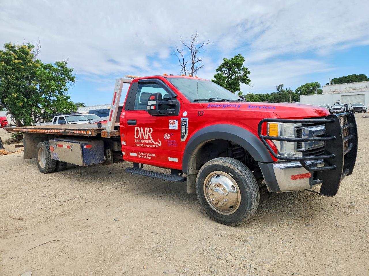 Salvage Ford F-550 Image