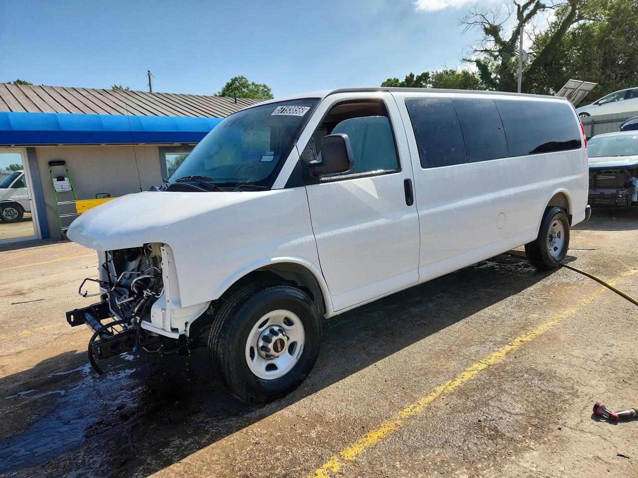 Salvage GMC Savana Image
