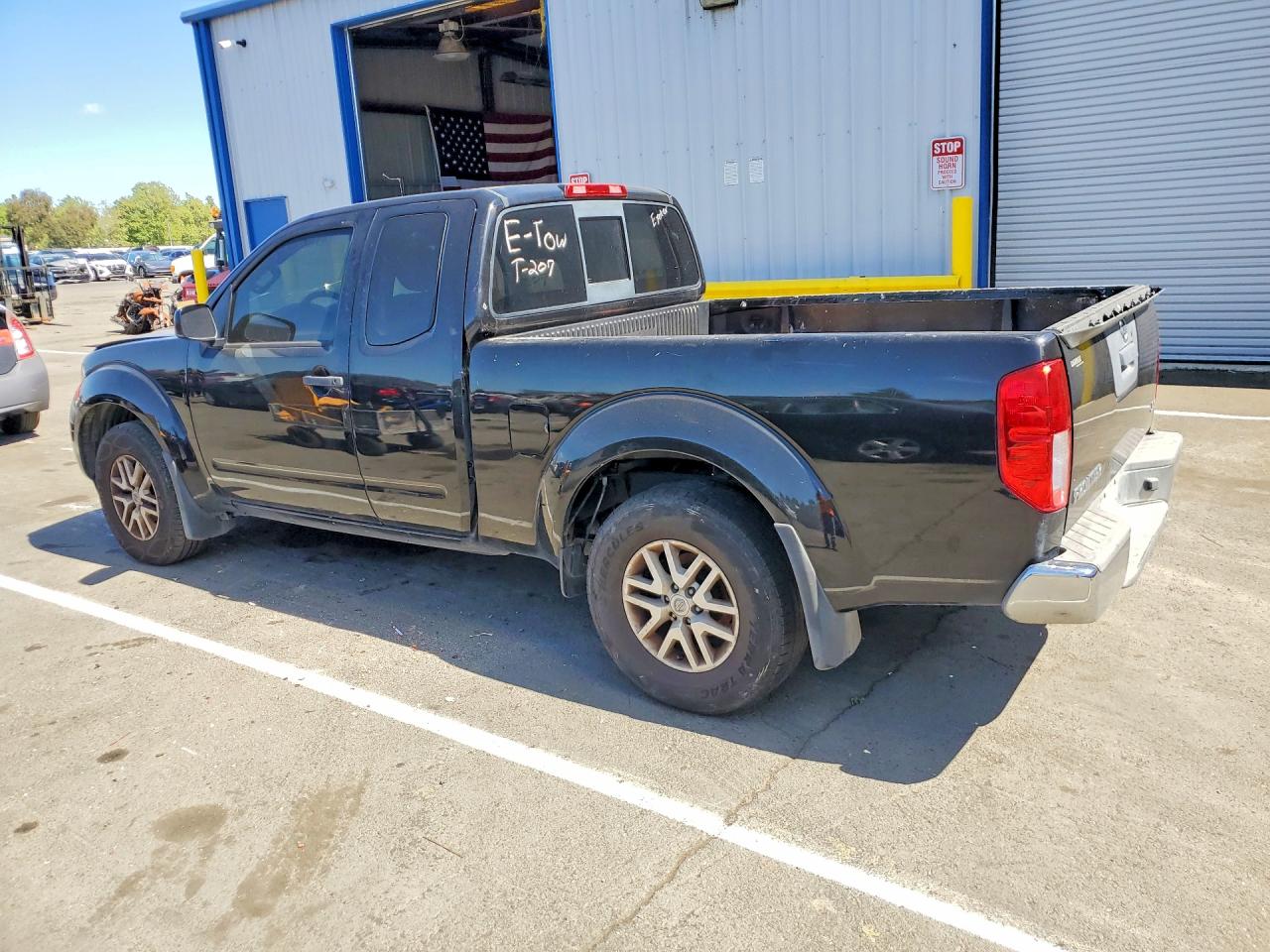 Nissan Frontier Sv