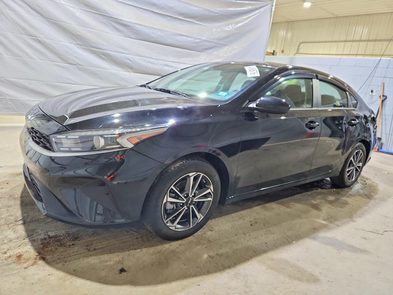 Salvage Kia Forte Image