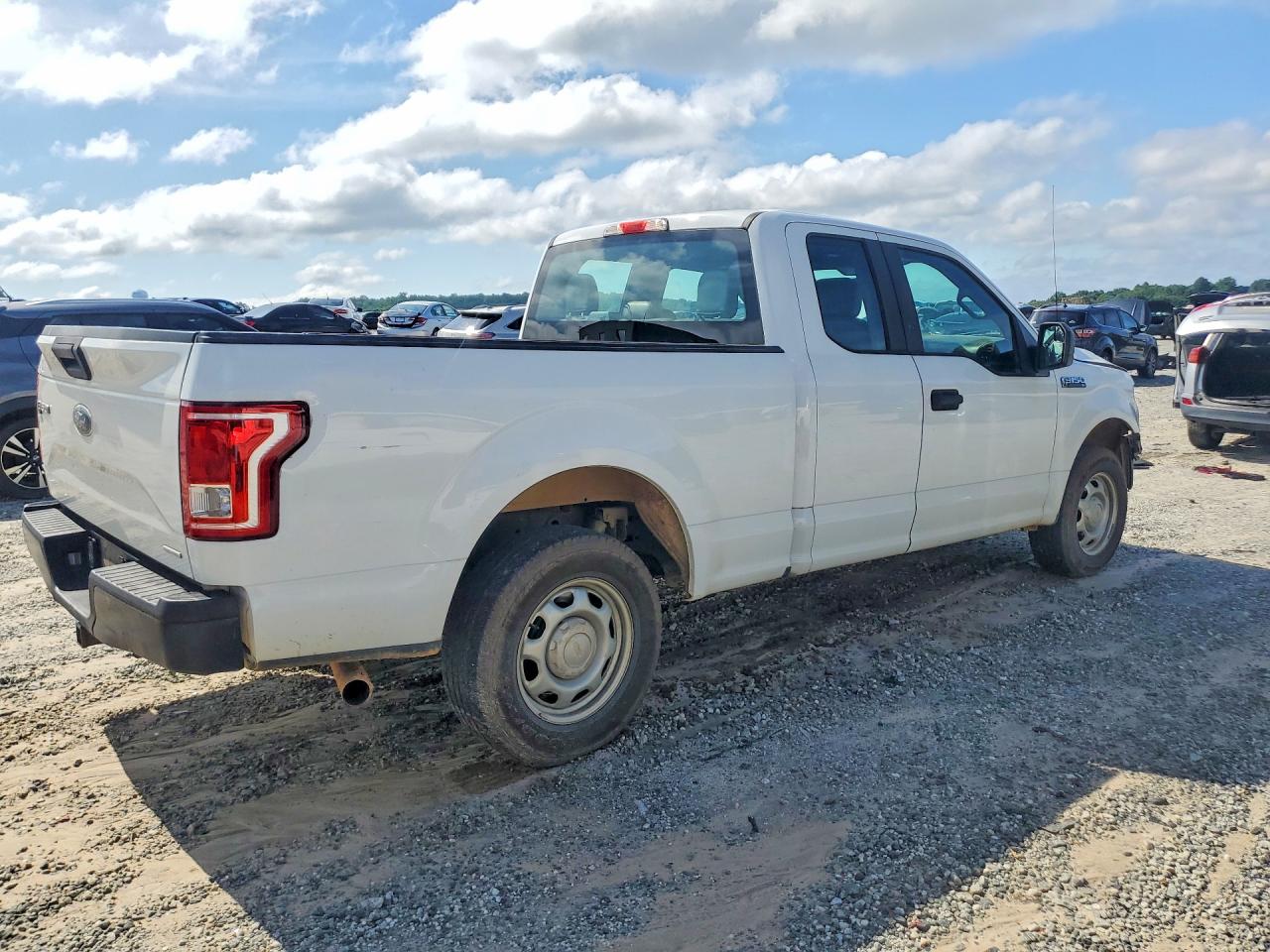 Ford F-150 Super Cab