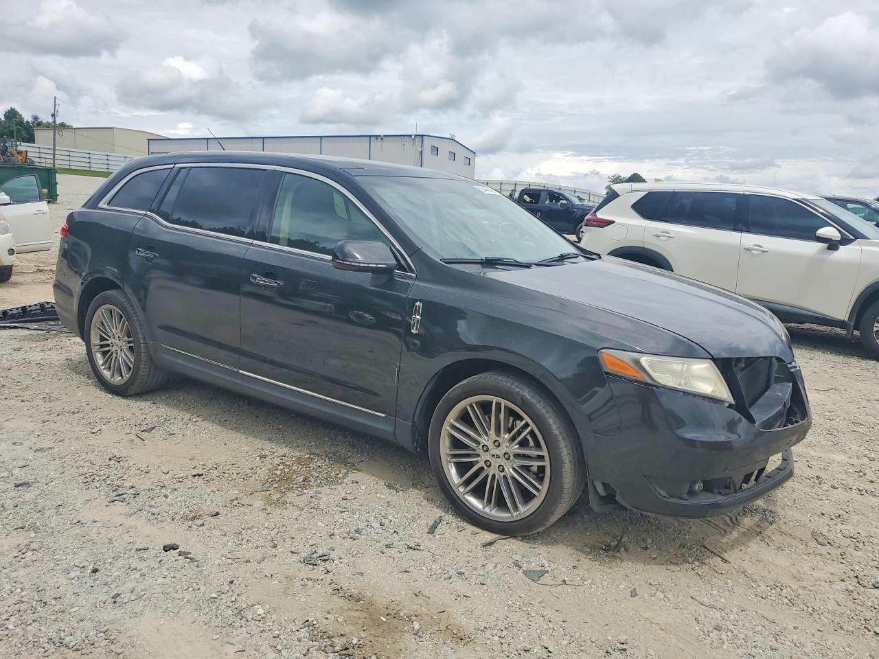 Lincoln MKT