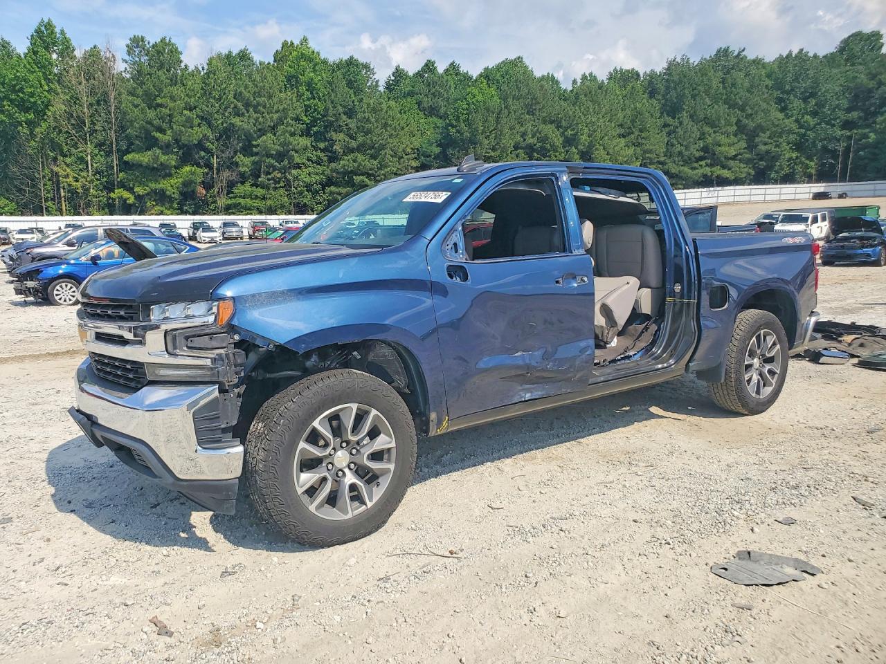 Salvage Chevrolet Silverado Image
