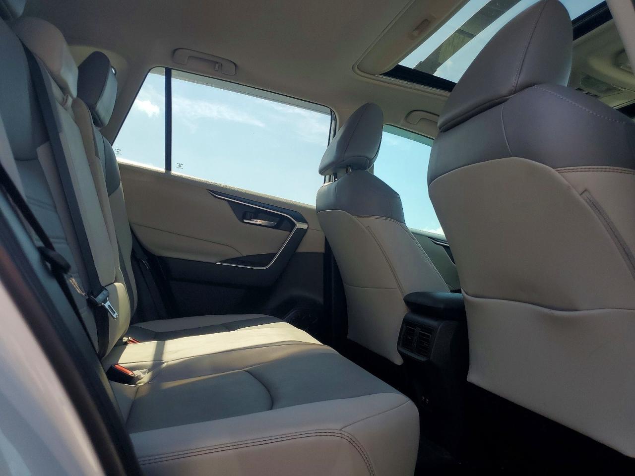 Toyota RAV4 Xle Premium