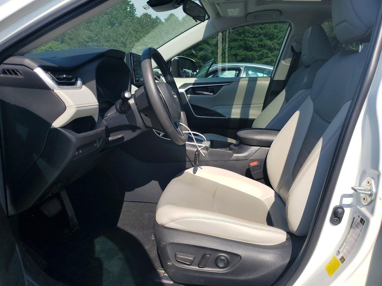 Toyota RAV4 Xle Premium