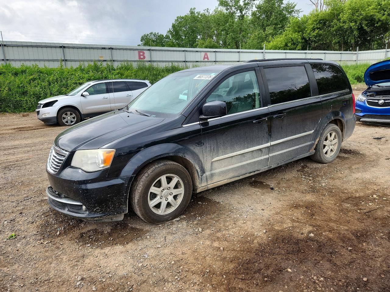 Salvage Chrysler Minivan Image