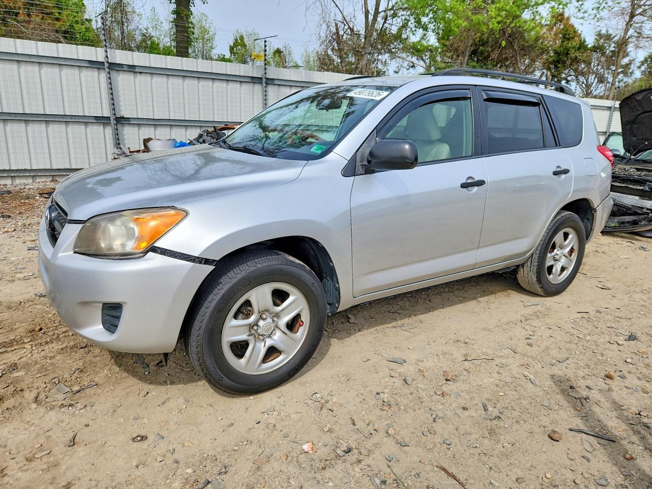 Salvage Toyota RAV4 Image