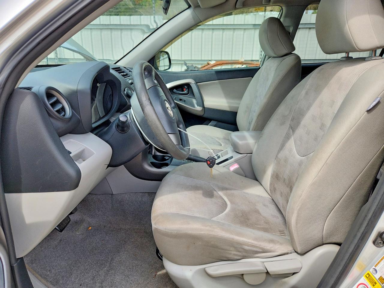 Toyota RAV4 Base