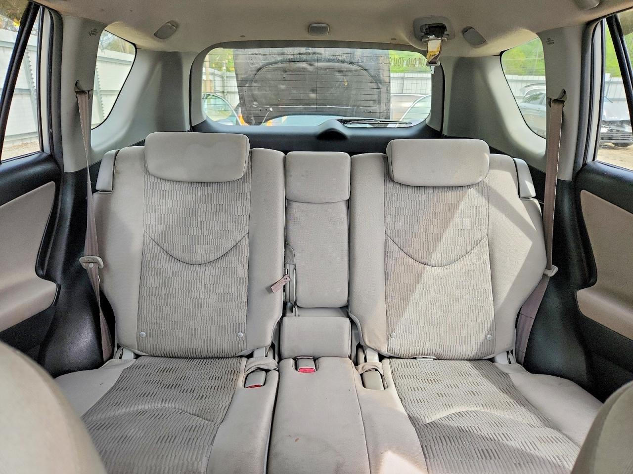 Toyota RAV4 Base
