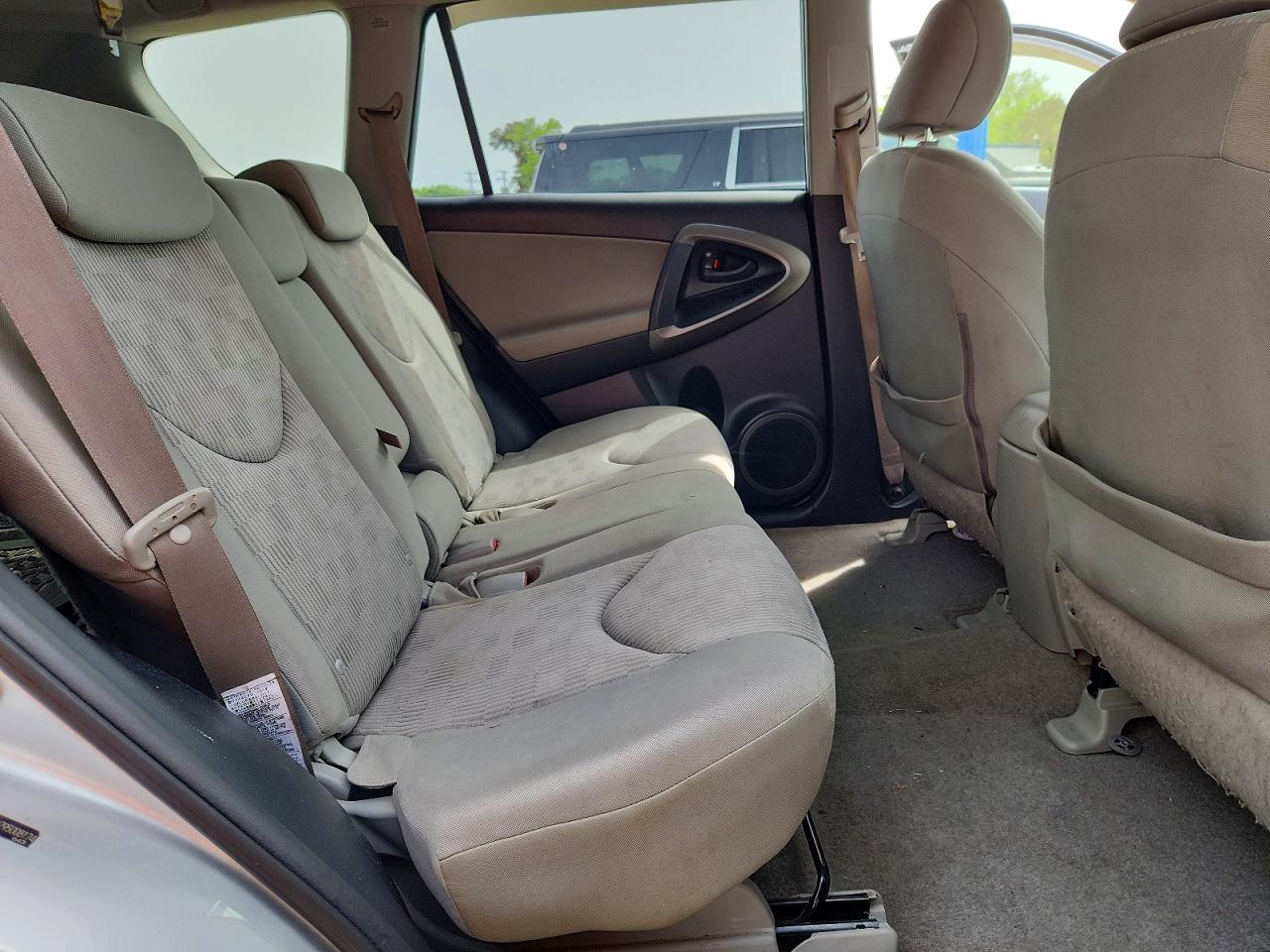 Toyota RAV4 Base