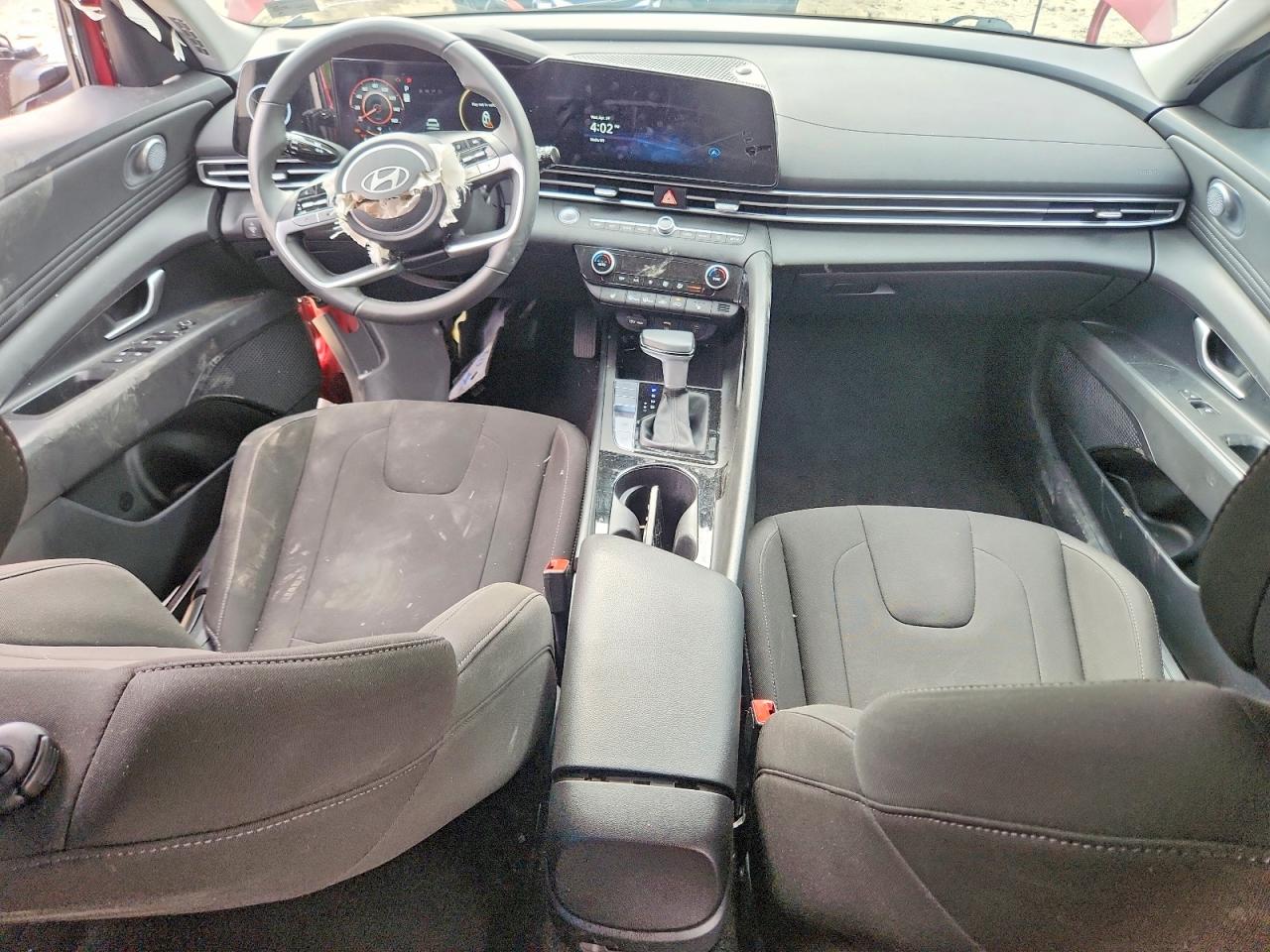 Hyundai ELANTRA Sel