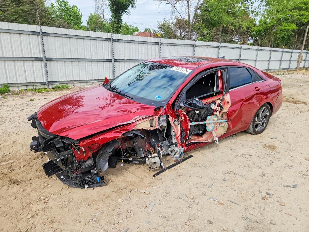 Salvage Hyundai ELANTRA Image