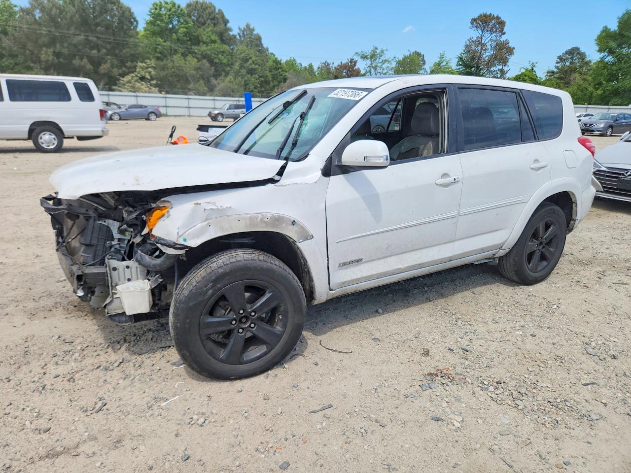 Salvage Toyota RAV4 Image