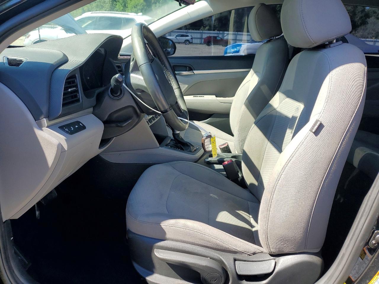 Hyundai ELANTRA Value Edition