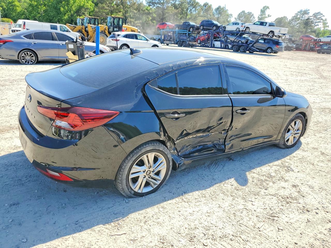 Hyundai ELANTRA Value Edition
