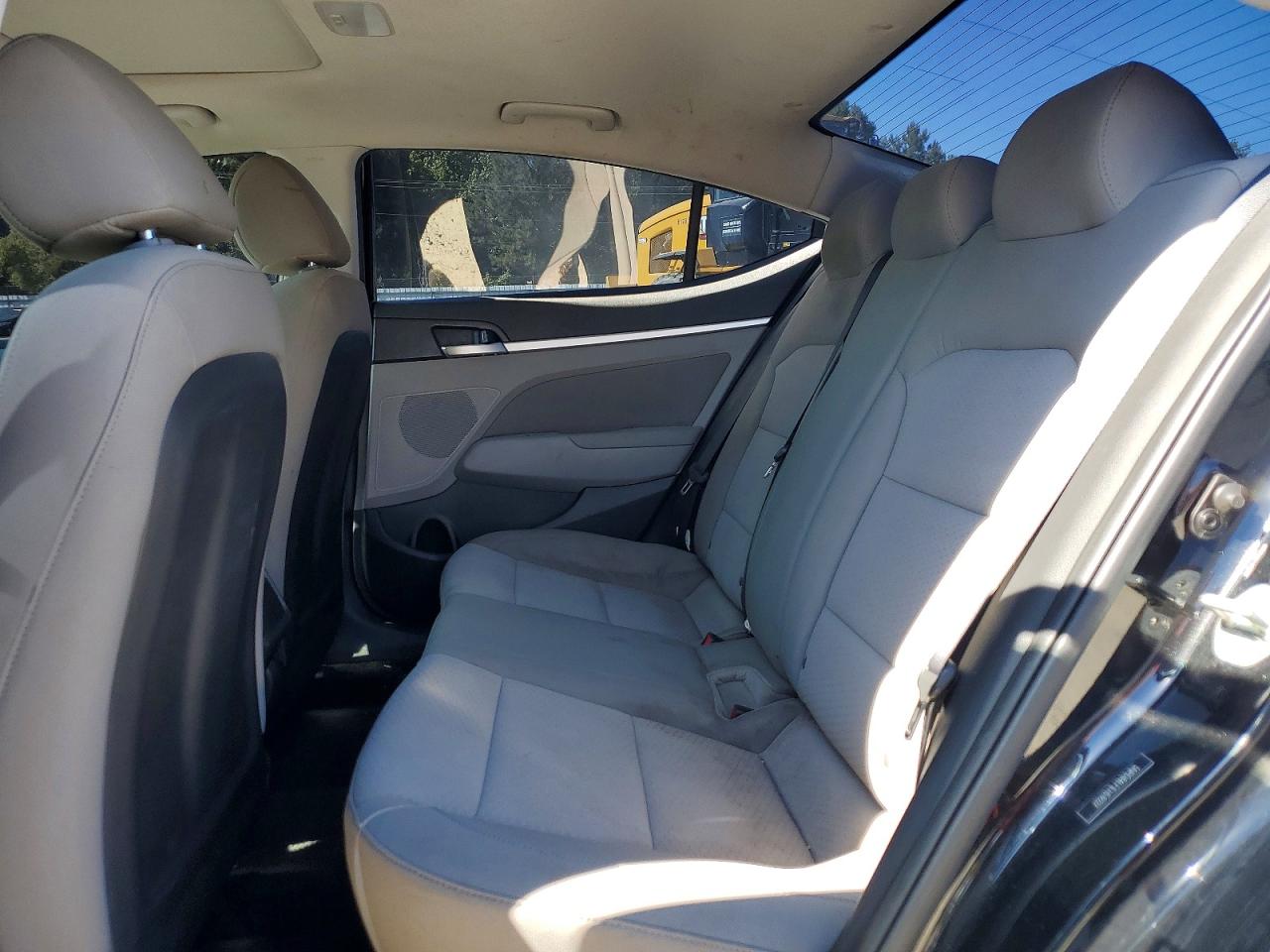 Hyundai ELANTRA Value Edition