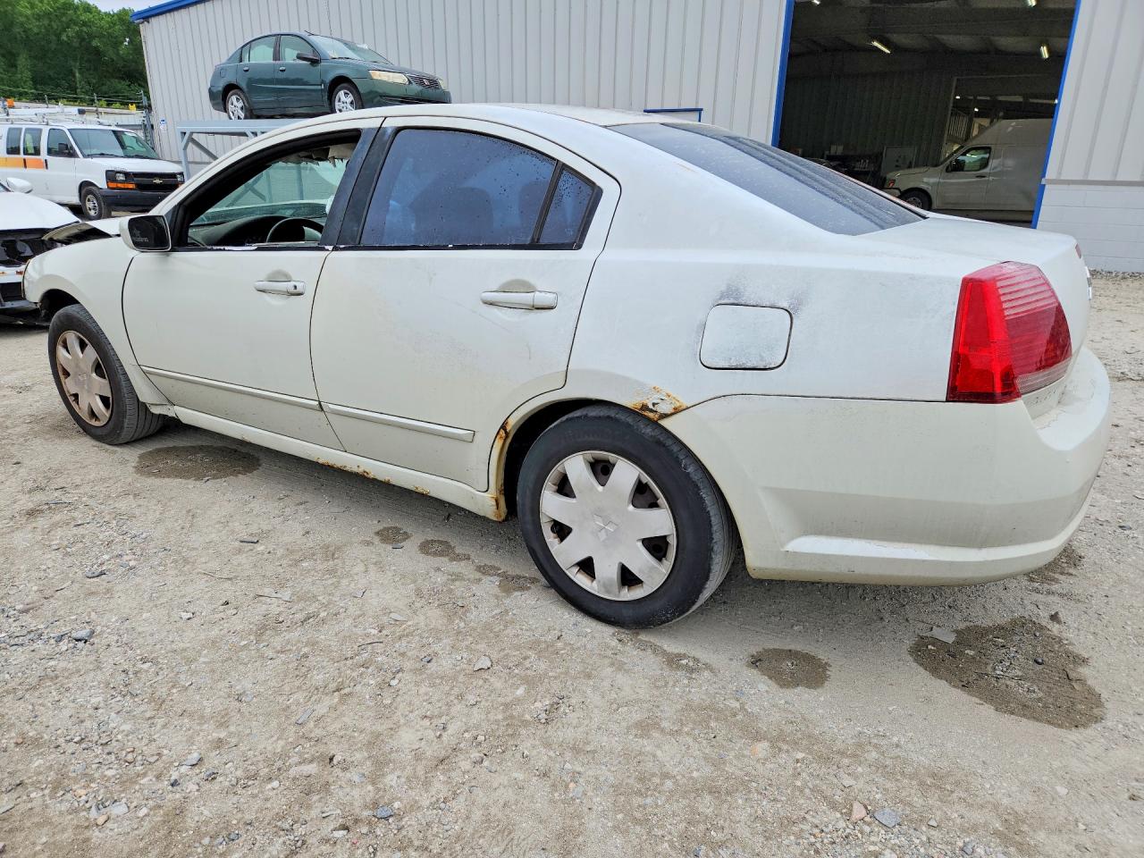Mitsubishi Galant