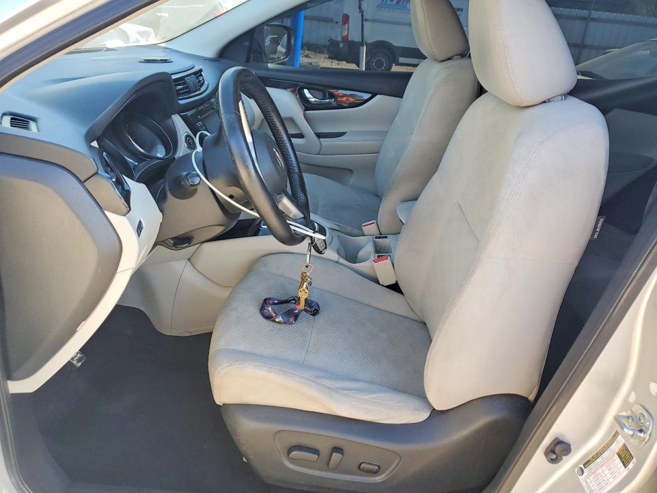 Nissan Rogue Sv