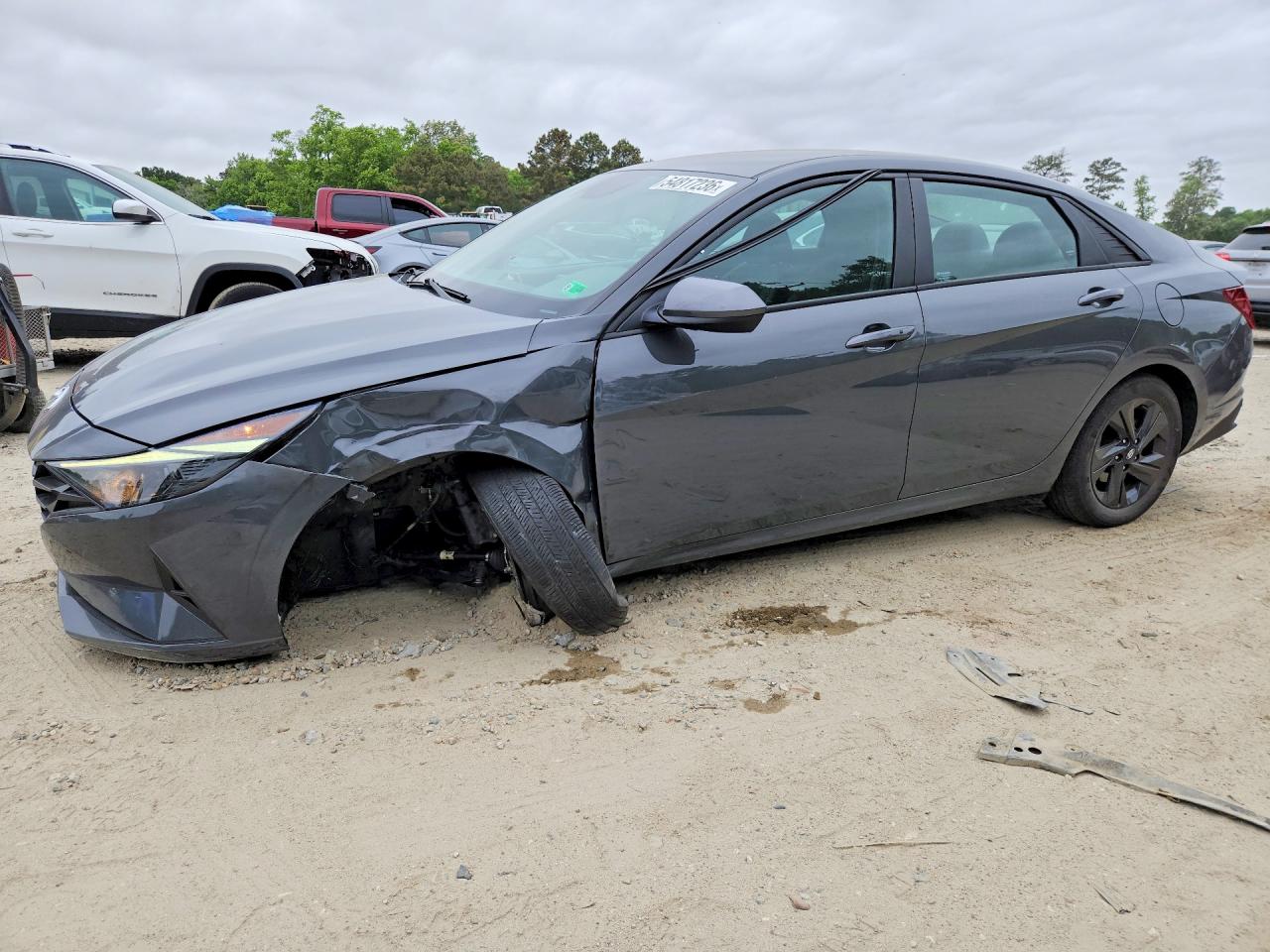 Salvage Hyundai ELANTRA Image