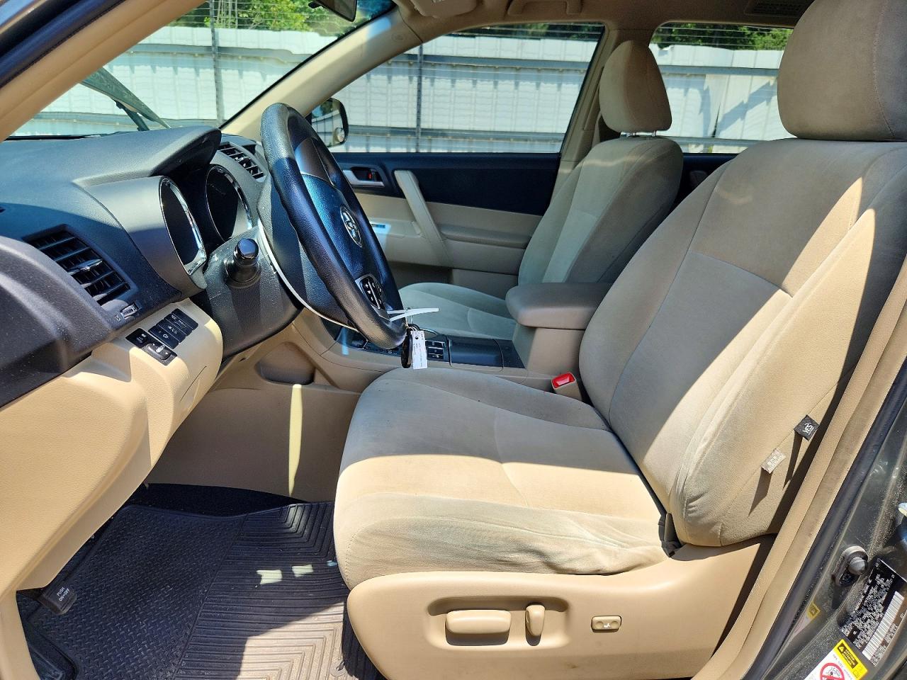 Toyota Highlander Base