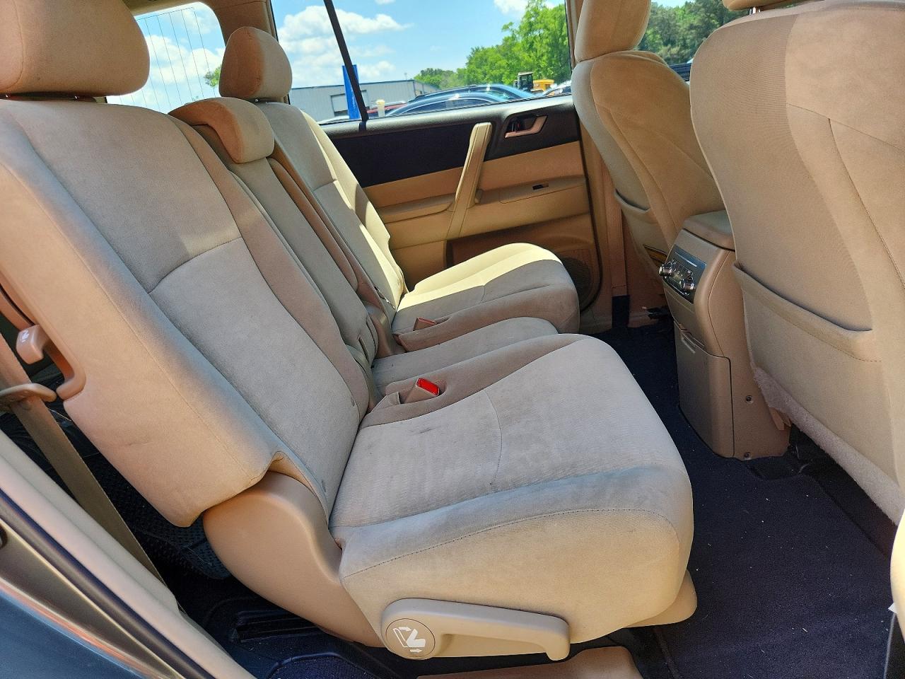Toyota Highlander Base
