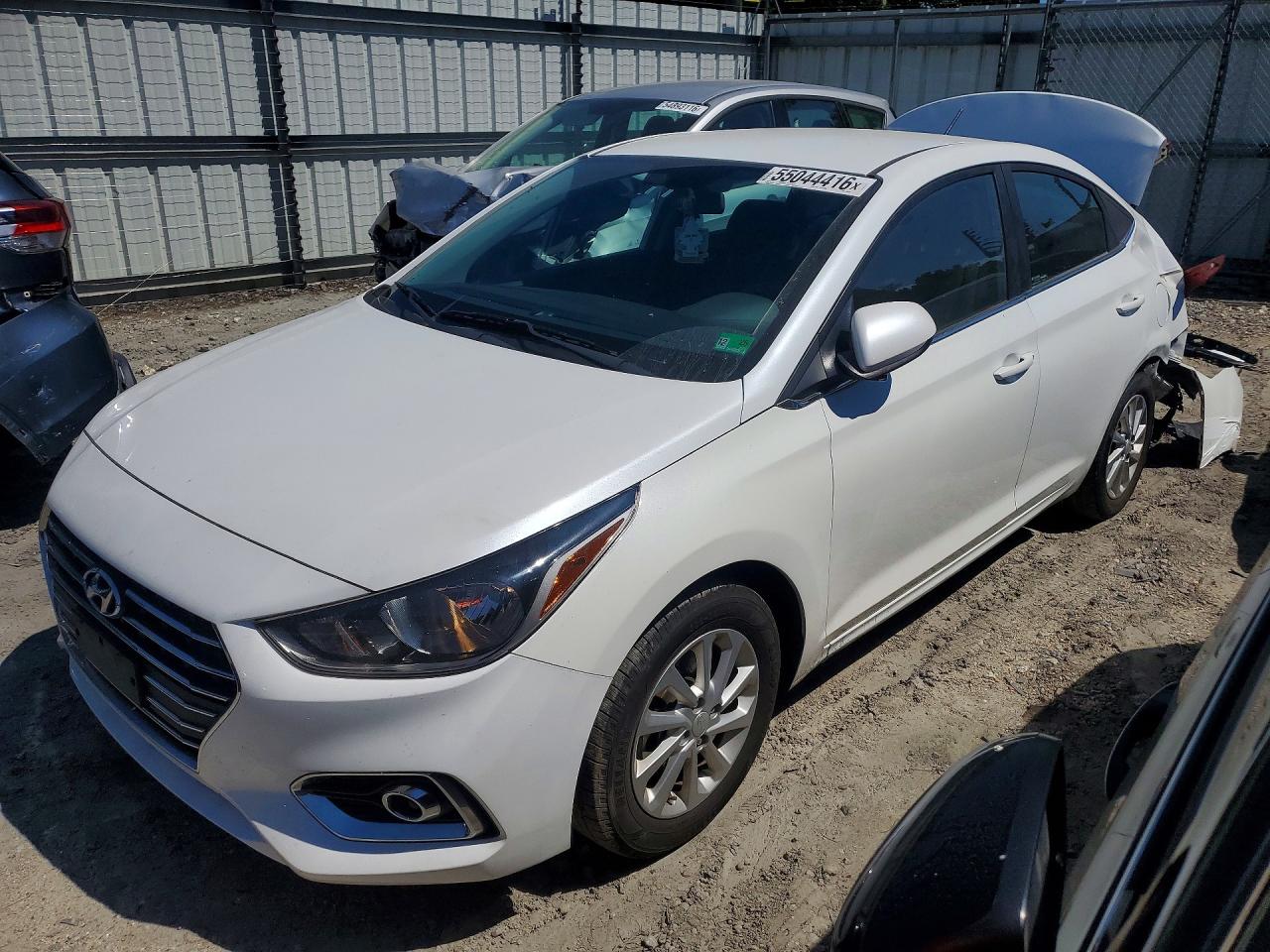 Salvage Hyundai ACCENT Image