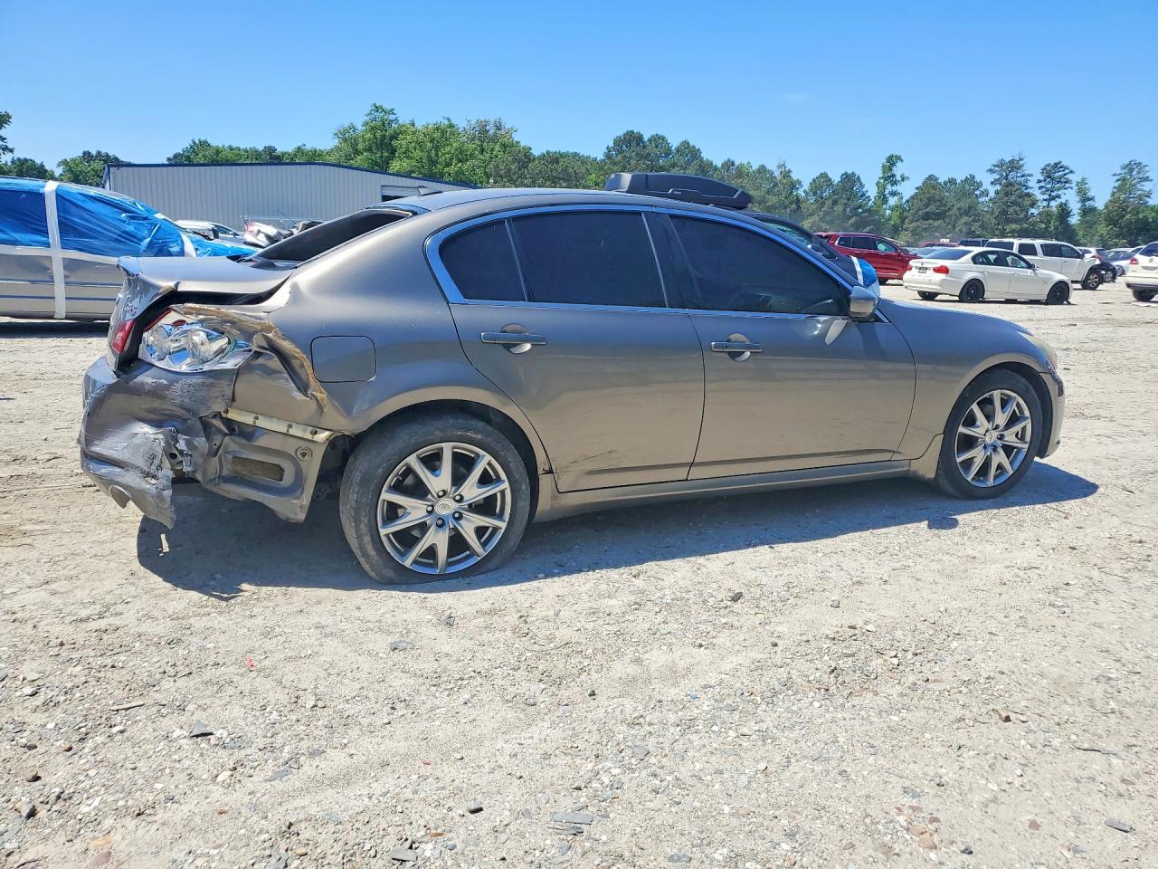 INFINITI G37 X