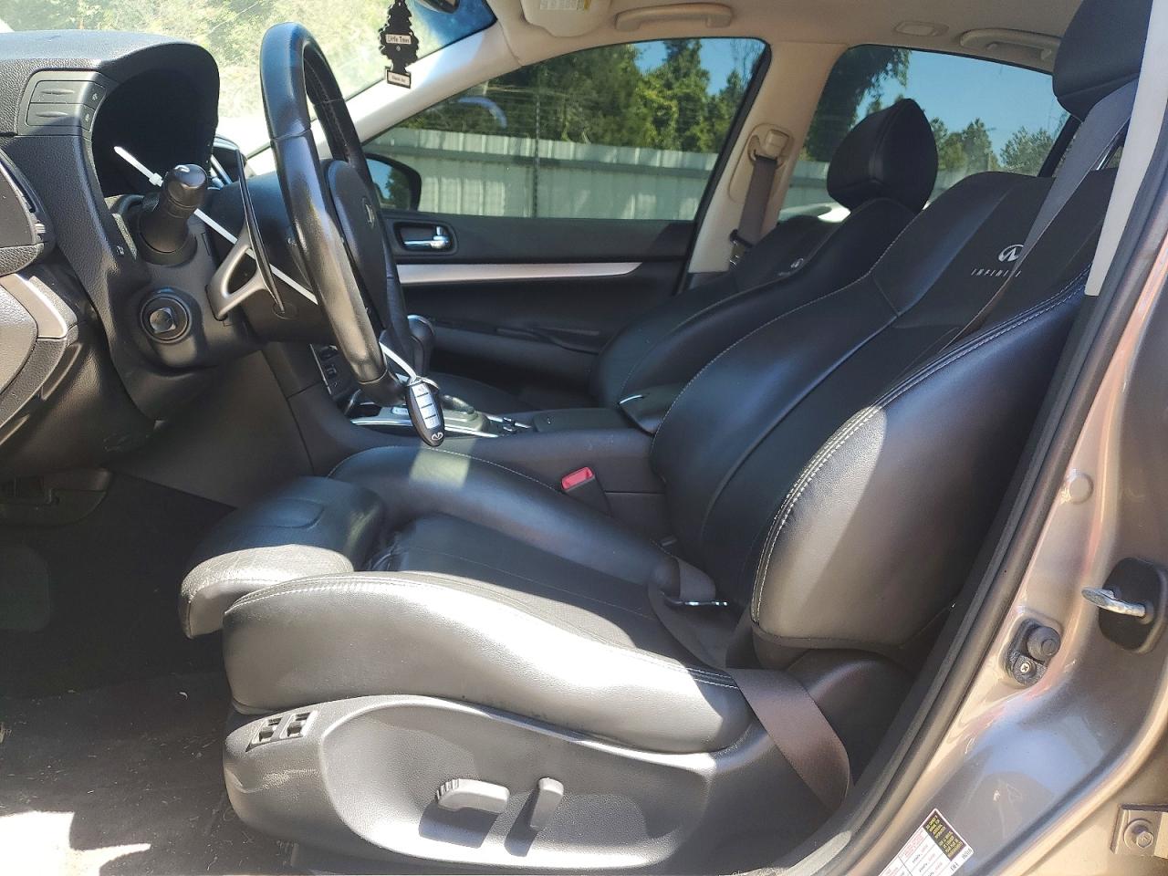INFINITI G37 X