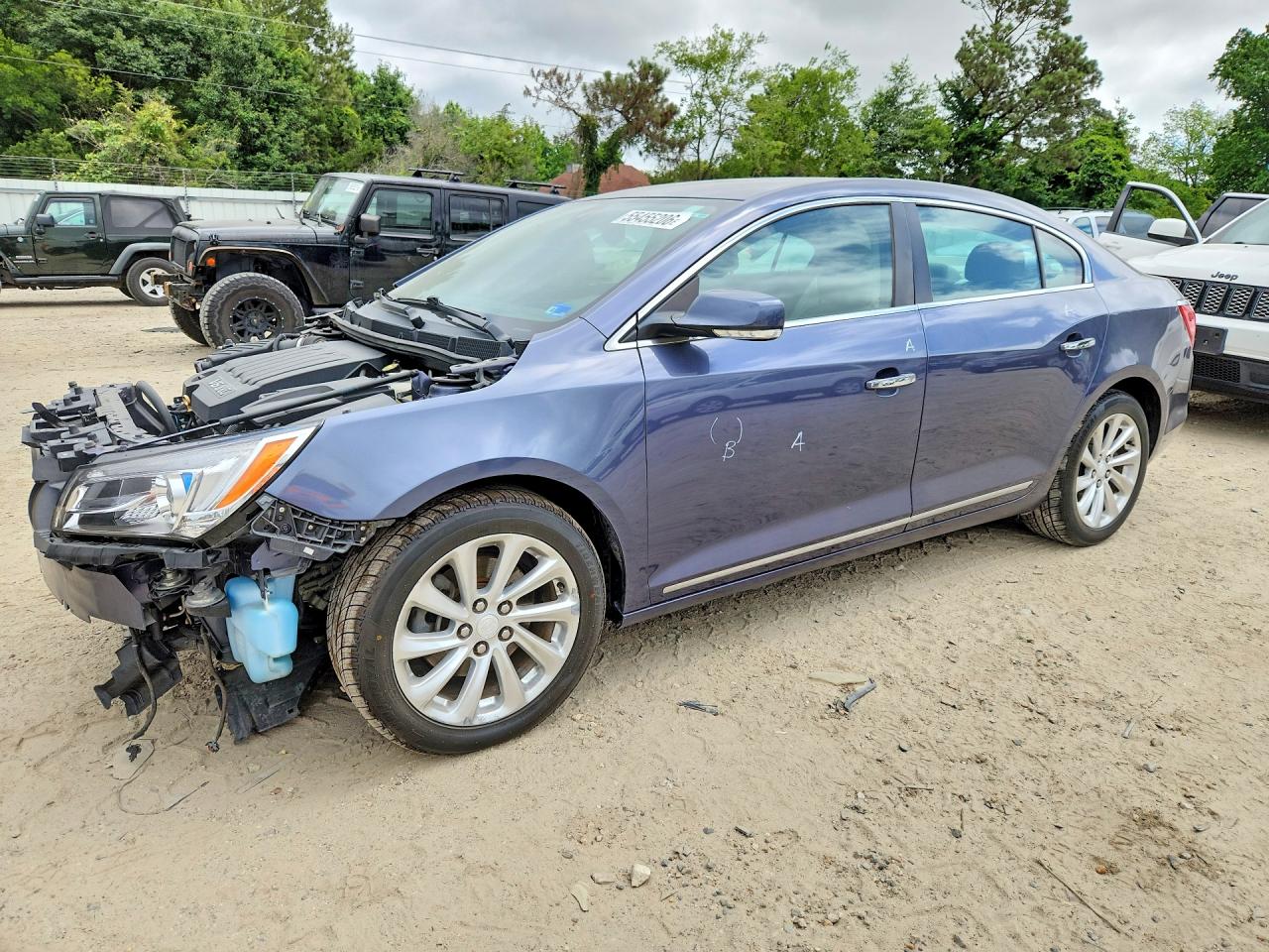 Salvage Buick LaCrosse Image
