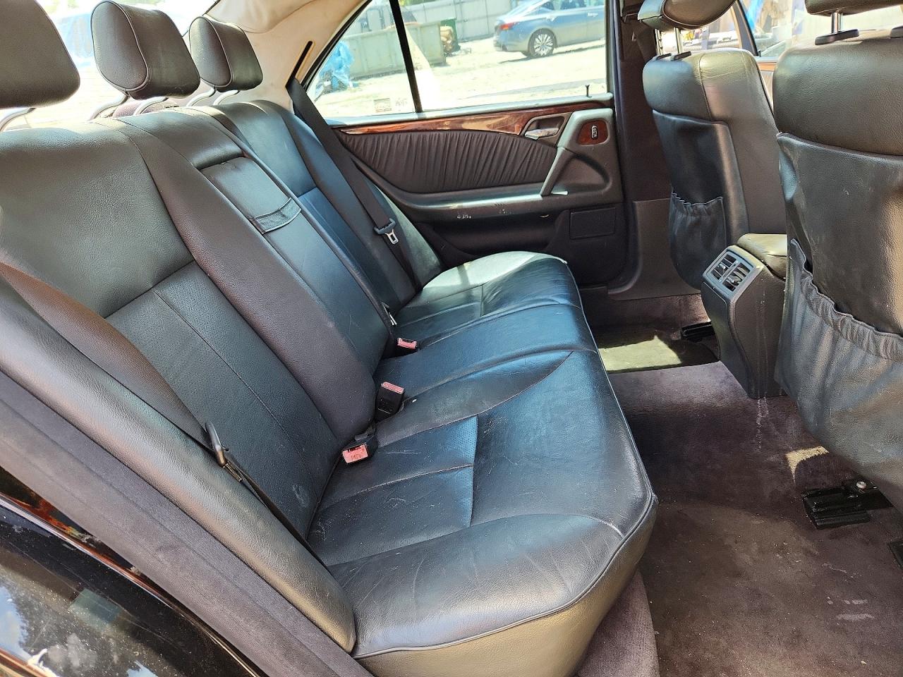 Mercedes-Benz E-Class 320