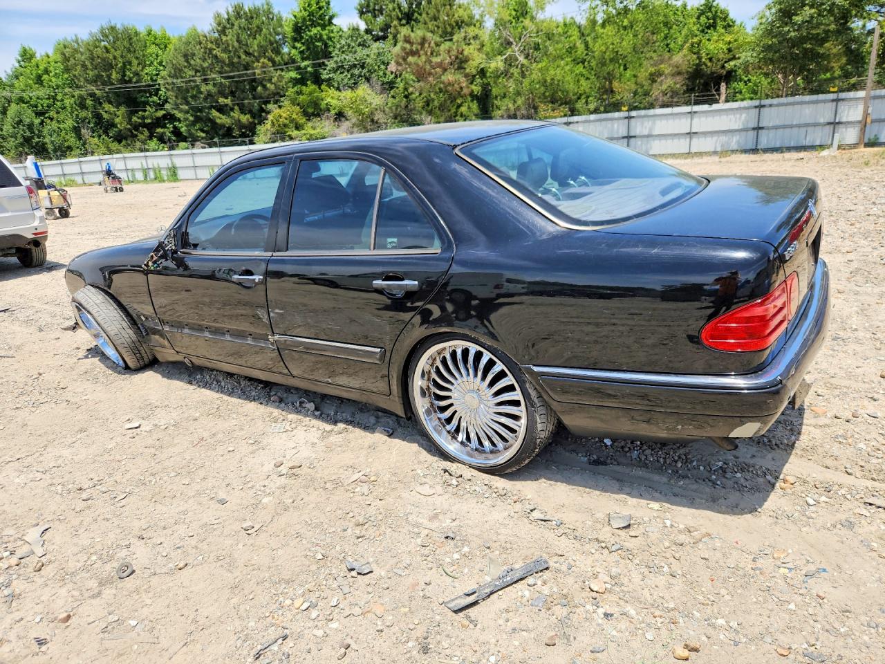 Mercedes-Benz E-Class 320