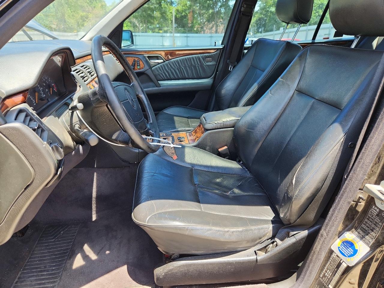 Mercedes-Benz E-Class 320