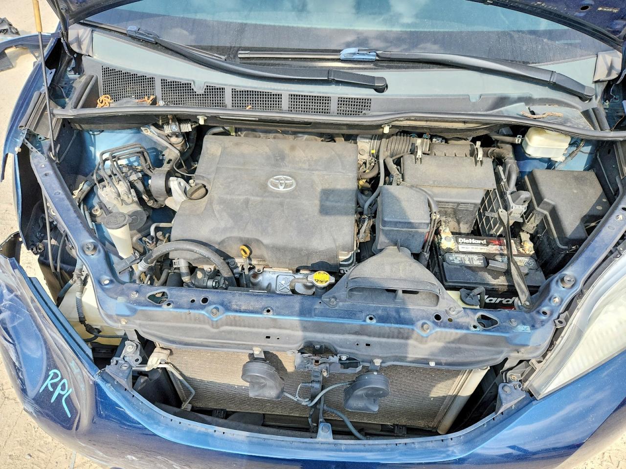 Toyota Sienna Le