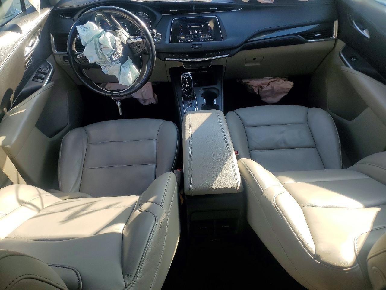 Cadillac XT4 Premium Luxury