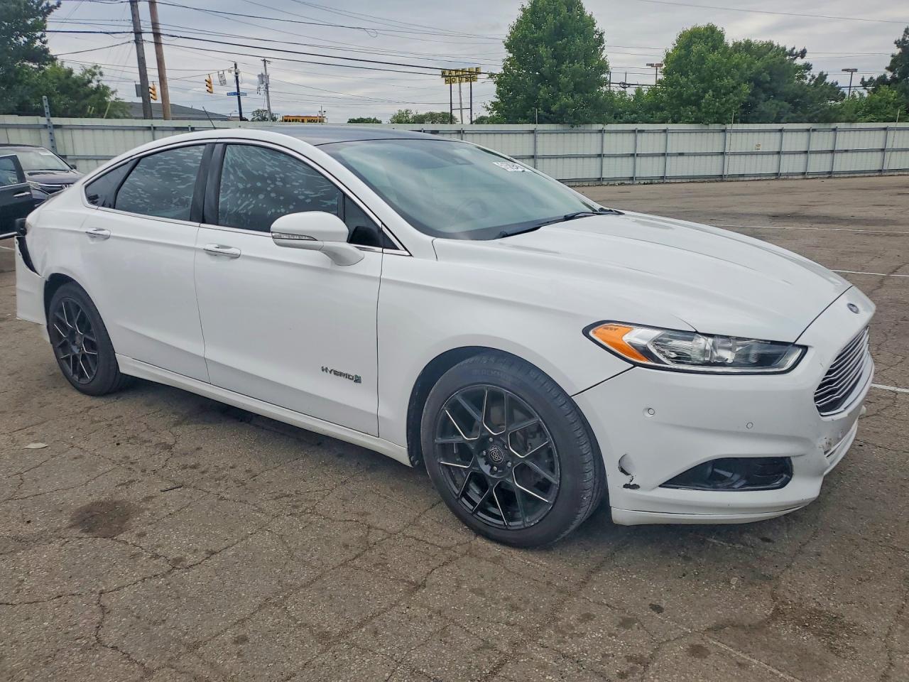 Ford Fusion Titanium Hev