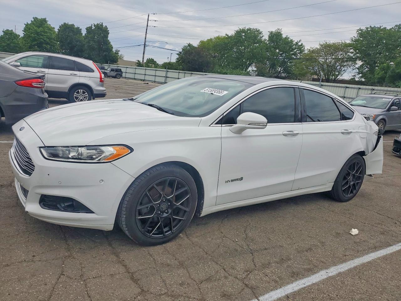 Salvage Ford Fusion Image