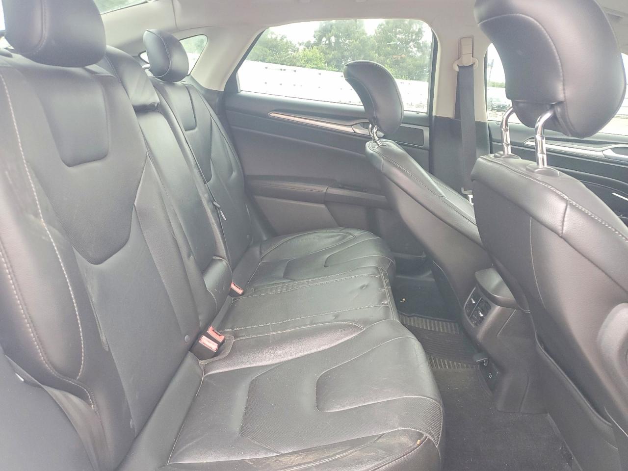 Ford Fusion Titanium Hev