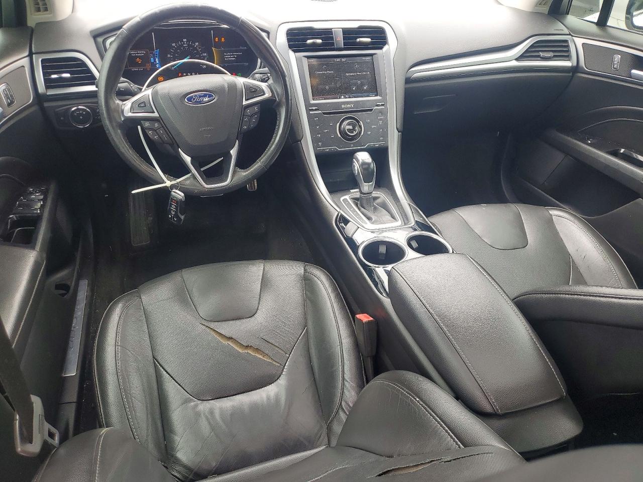 Ford Fusion Titanium Hev