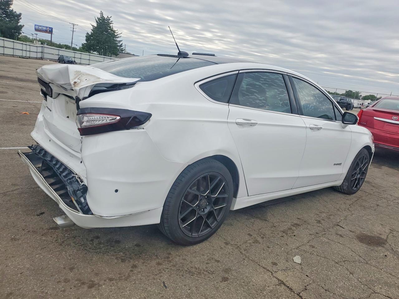 Ford Fusion Titanium Hev