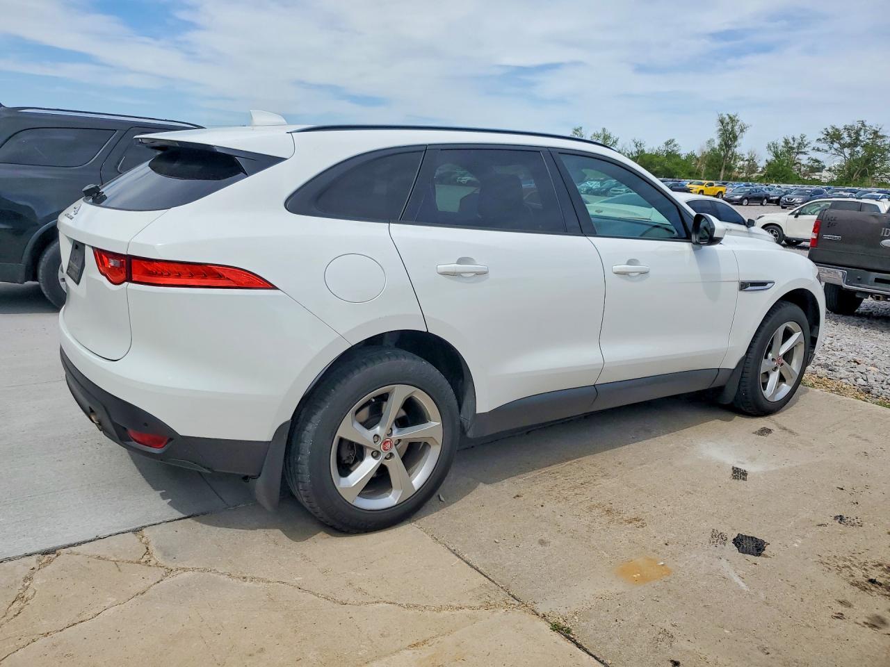 Jaguar F-PACE Premium